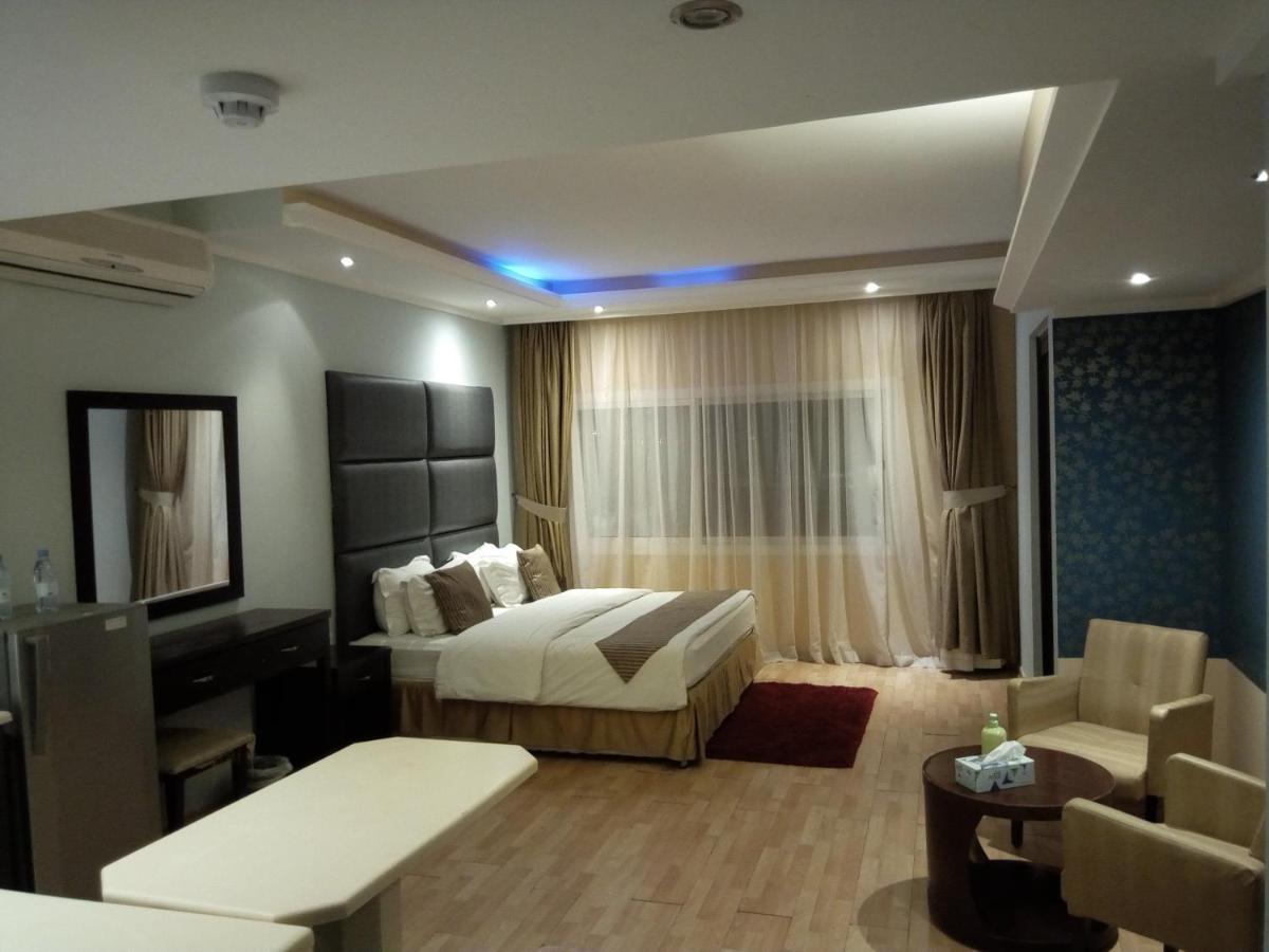 Shayah Suites Jeddah Bagian luar foto