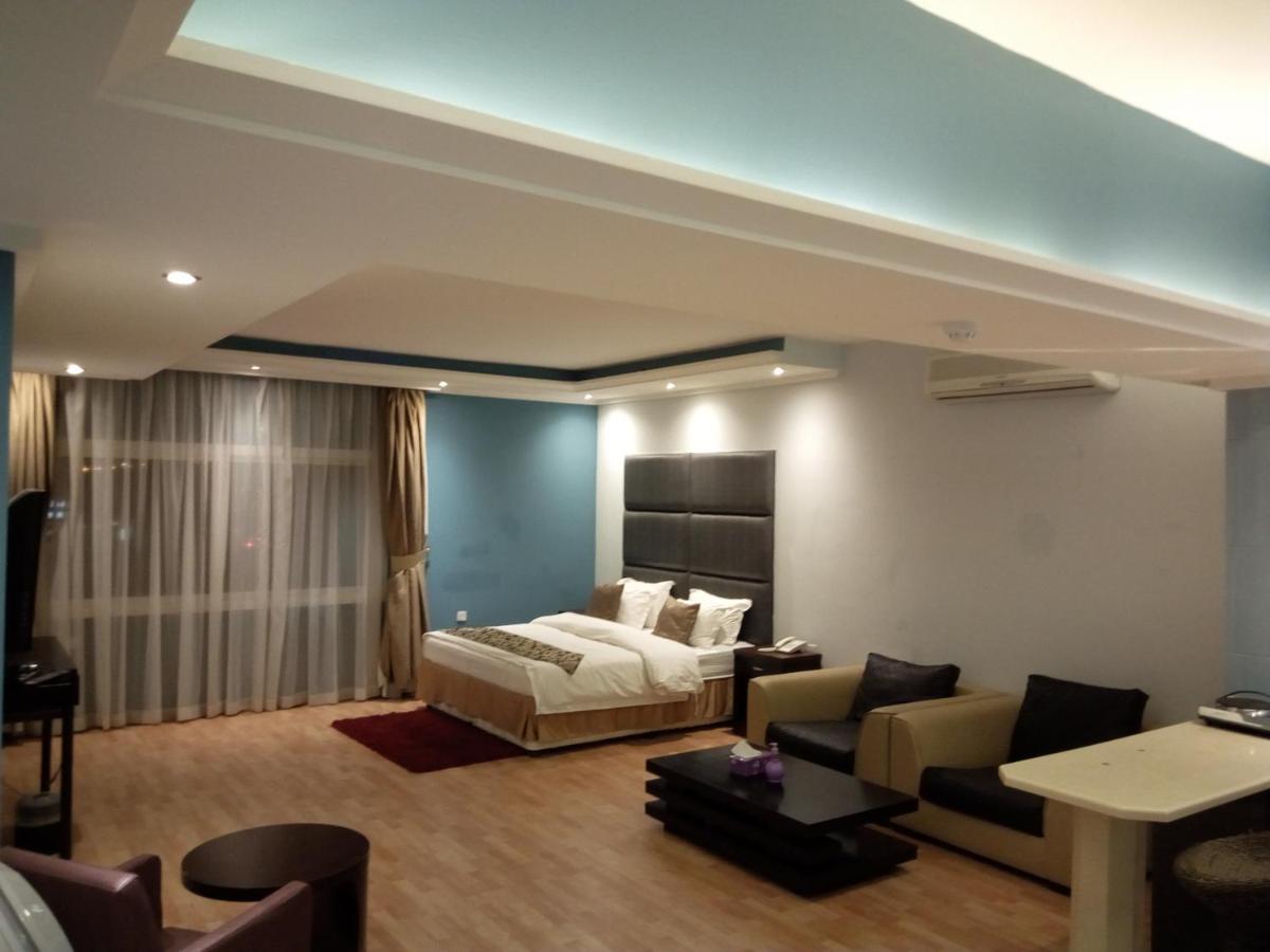 Shayah Suites Jeddah Bagian luar foto