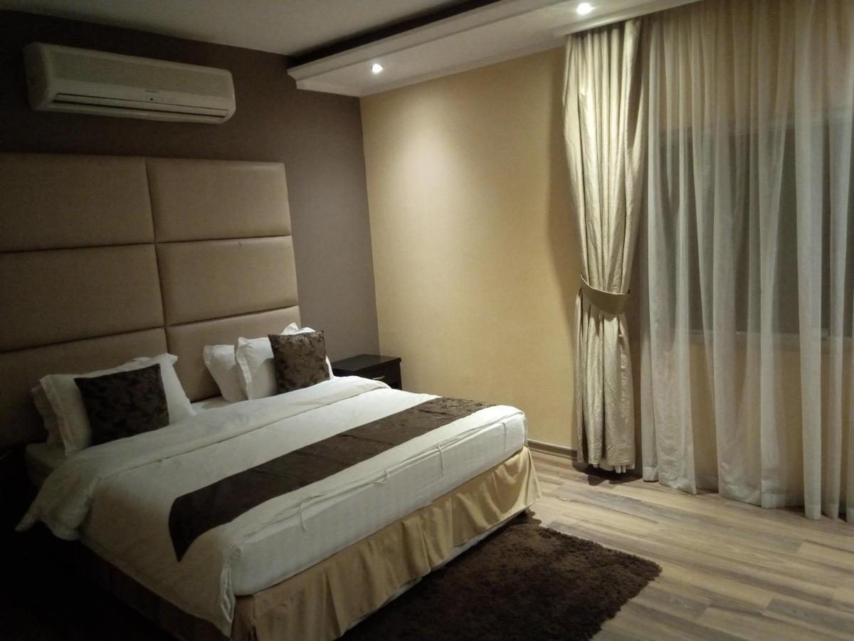 Shayah Suites Jeddah Bagian luar foto