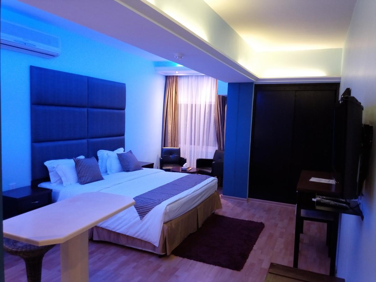 Shayah Suites Jeddah Bagian luar foto