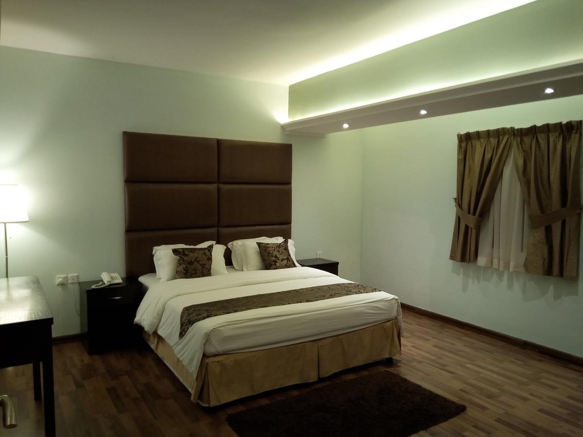 Shayah Suites Jeddah Bagian luar foto