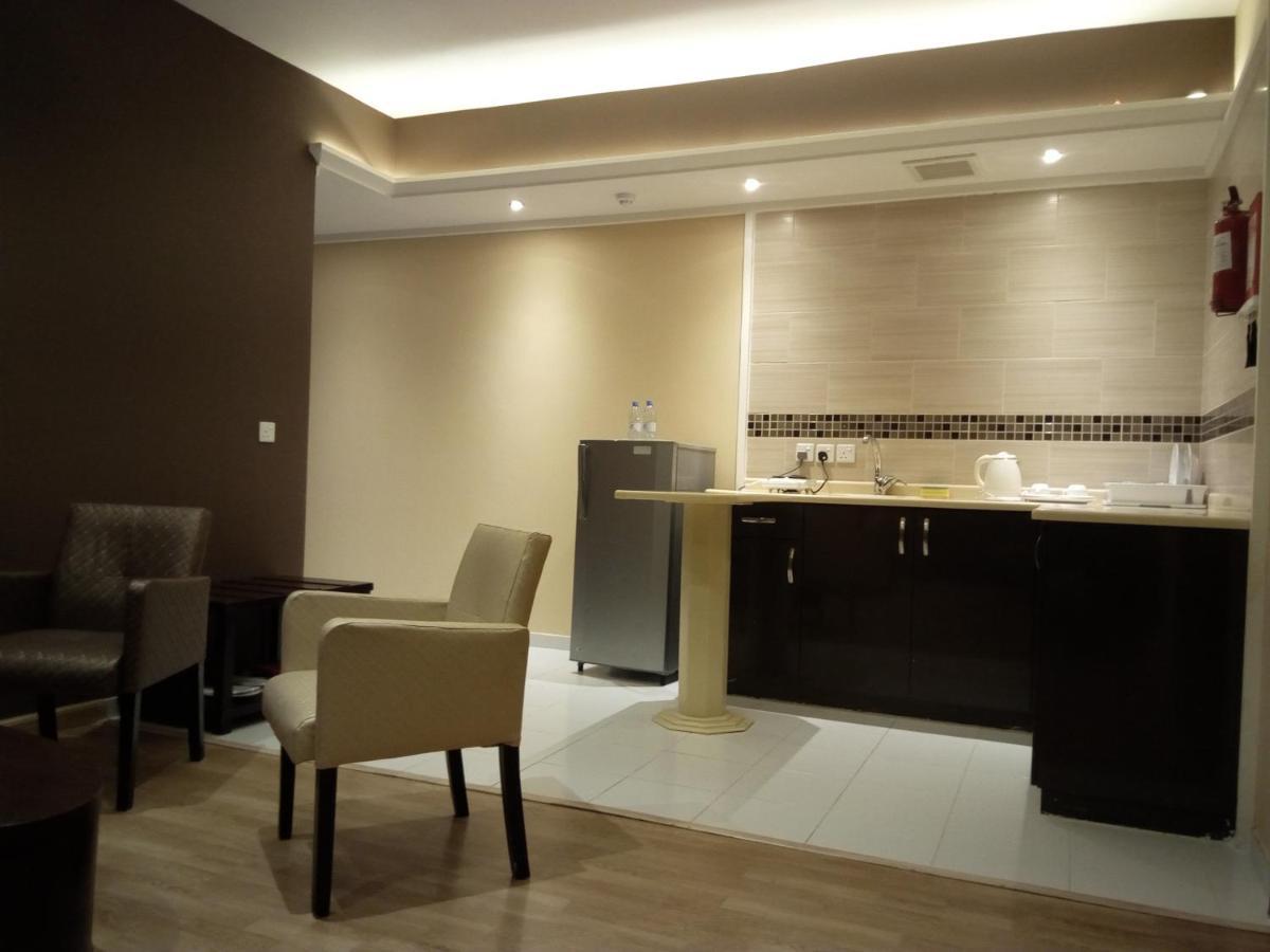 Shayah Suites Jeddah Bagian luar foto